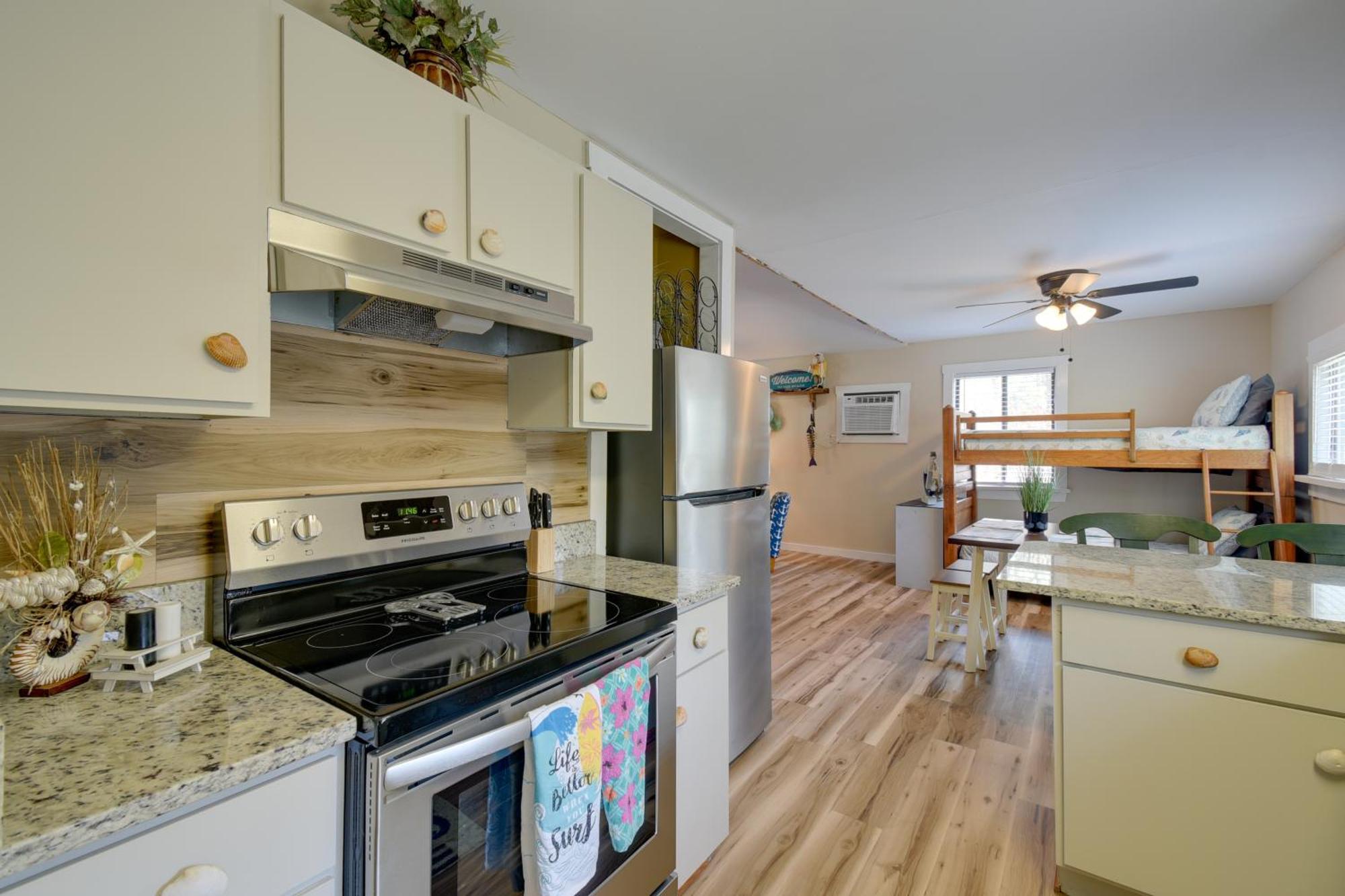 Ocean Isle Apartment With Balcony, 1 Mi To Beach! Ocean Isle Beach Ngoại thất bức ảnh